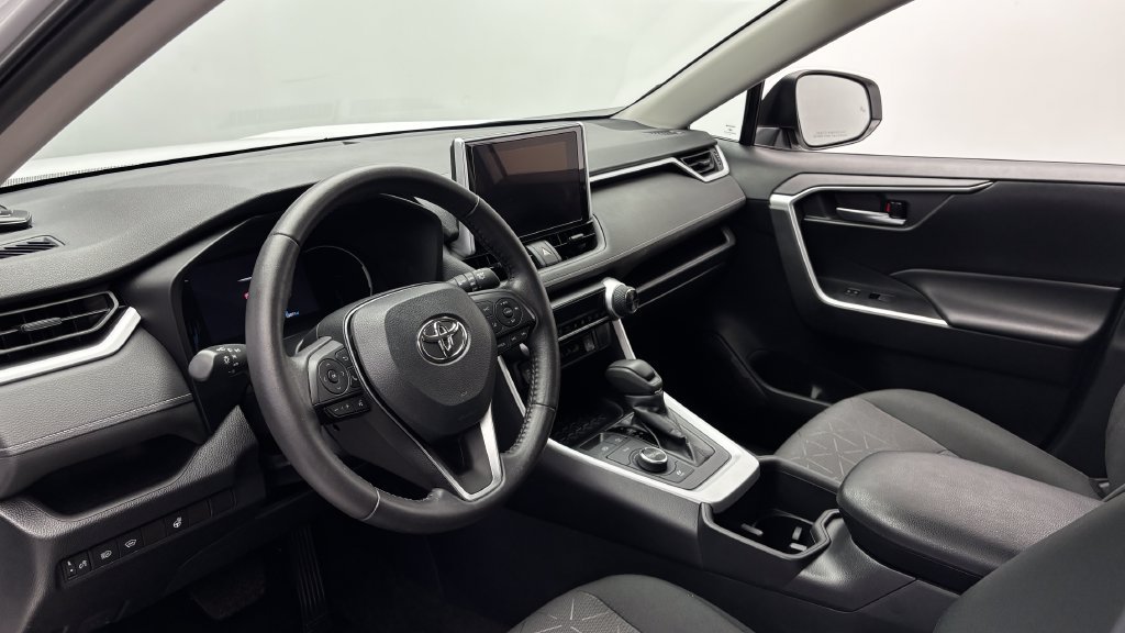 Used 2024 Toyota RAV4 XLE w/ Weather Package AWD/4WD image 14