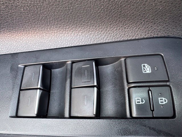 Used 2021 Toyota Highlander Limited AWD/4WD image 9