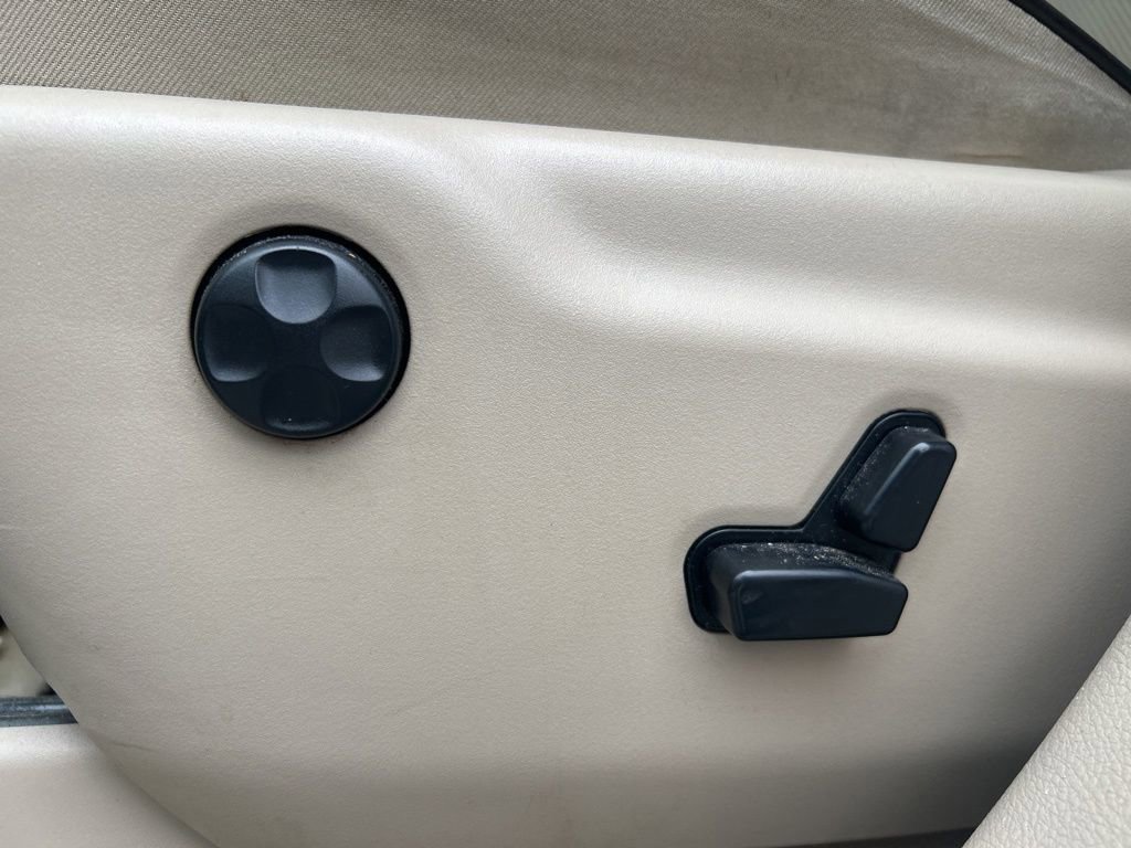 Used 2019 Jeep Grand Cherokee Overland image 15