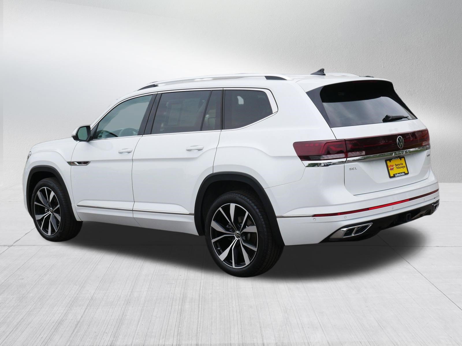 Certified 2026 Volkswagen Atlas SEL Premium R-Line AWD/4WD image 5