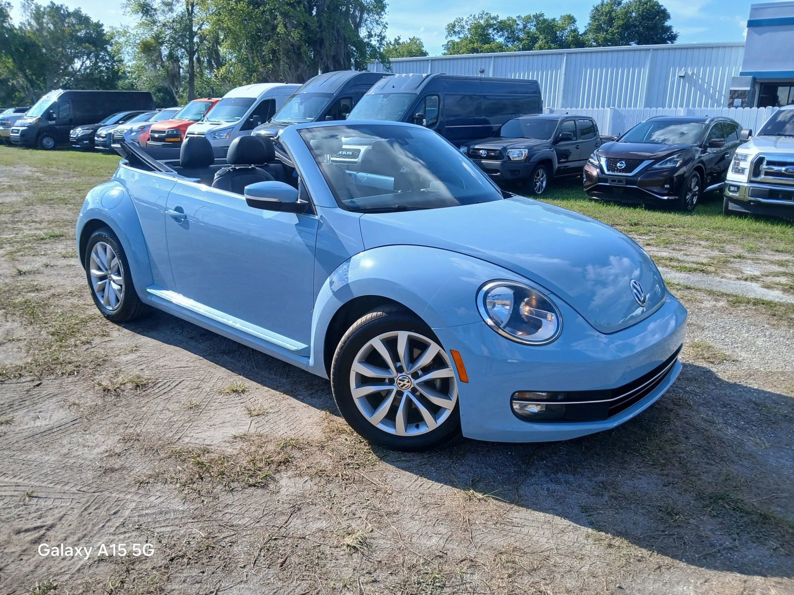 Used 2014 Volkswagen Beetle 2.5 image 2