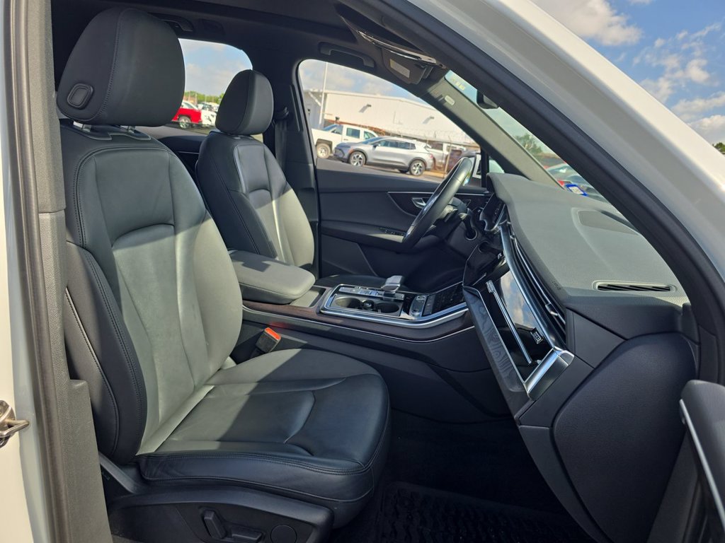 Used 2021 Audi Q7 3.0T Premium AWD/4WD image 35
