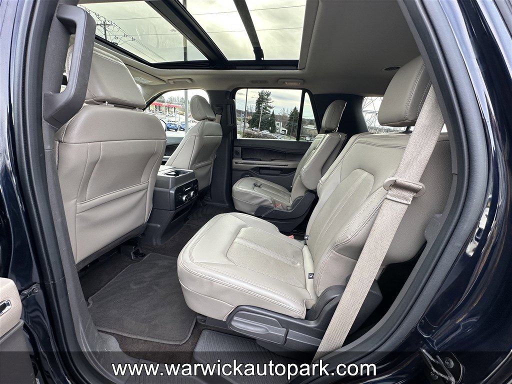 Used 2021 Ford Expedition Limited image 13