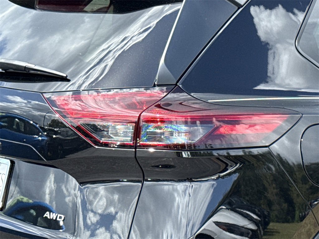 Certified 2025 Nissan Rogue S image 15