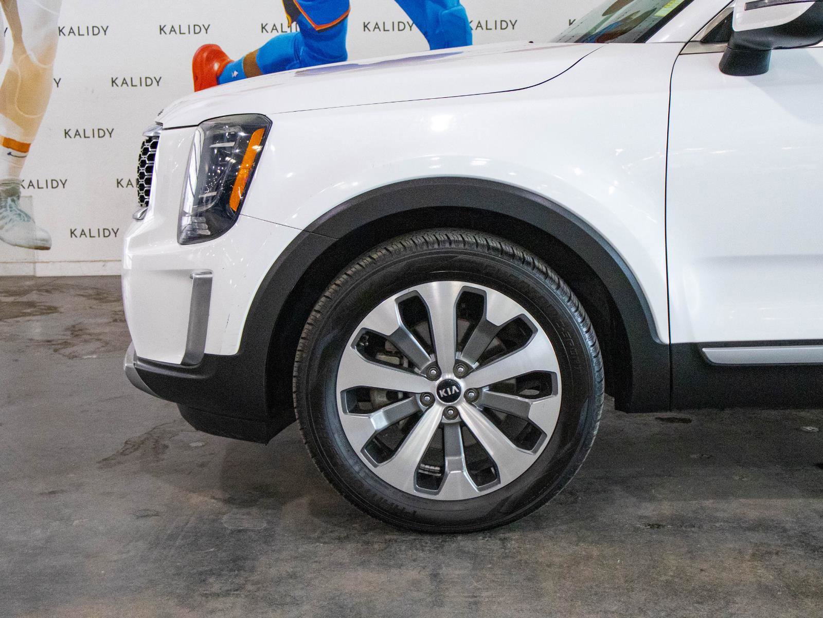 Used 2020 Kia Telluride S FWD image 16