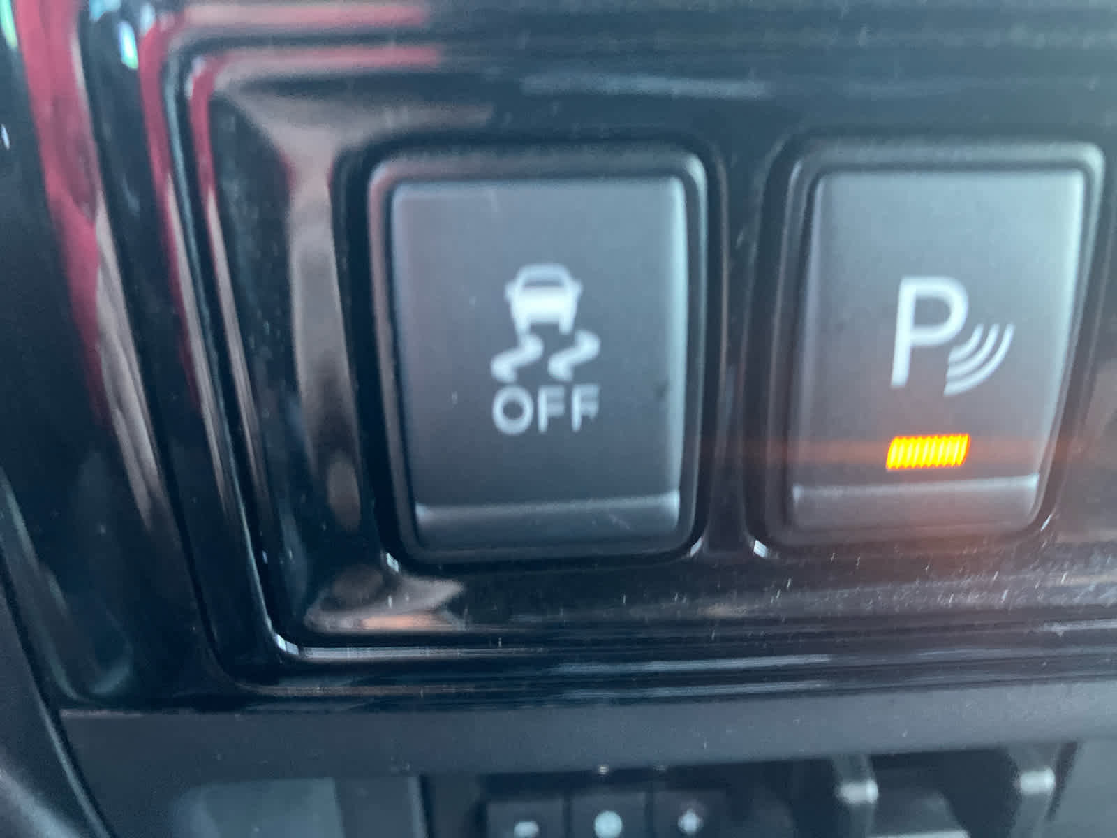 Used 2024 Nissan Titan PRO-4X w/ Pro-4x Convenience Package image 32