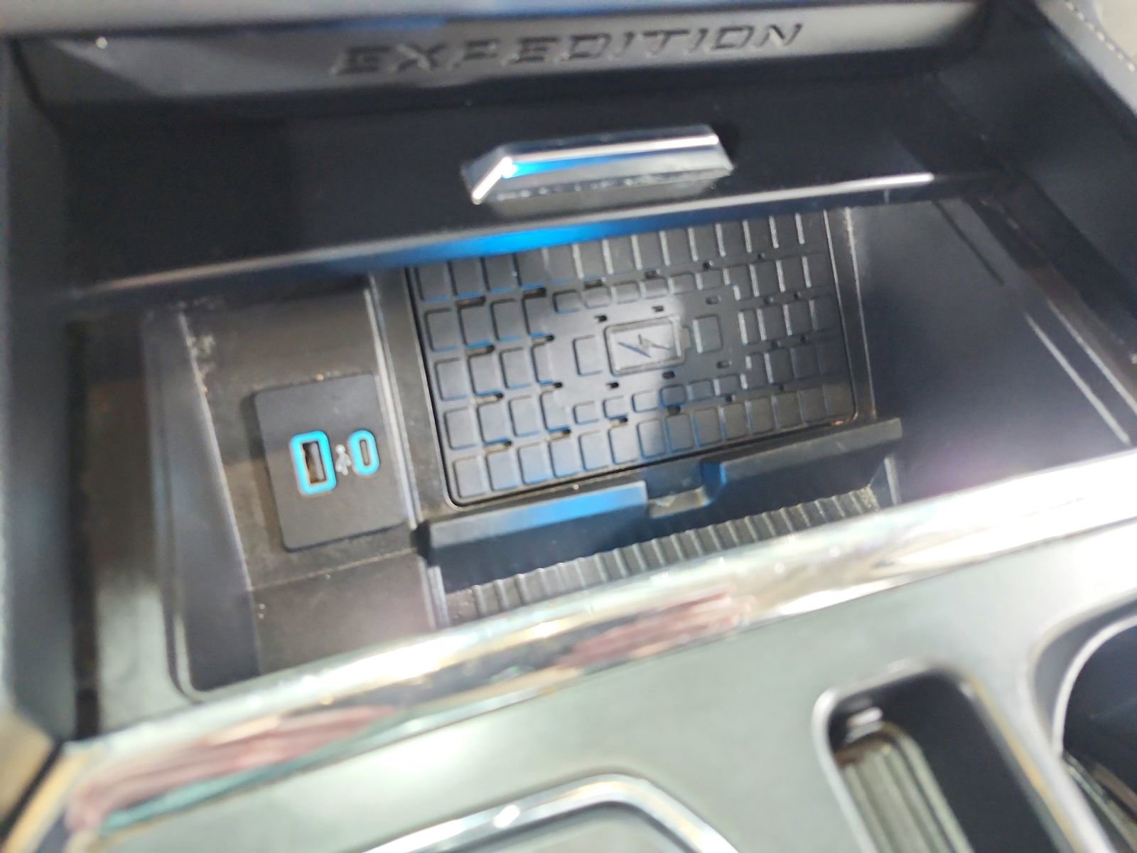 Used 2024 Ford Expedition XLT image 33