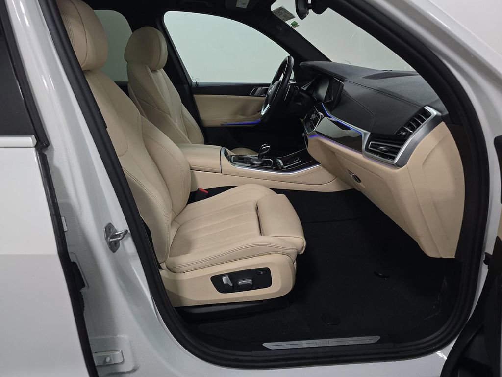 Used 2022 BMW X5 xDrive40i w/ Premium Package image 10