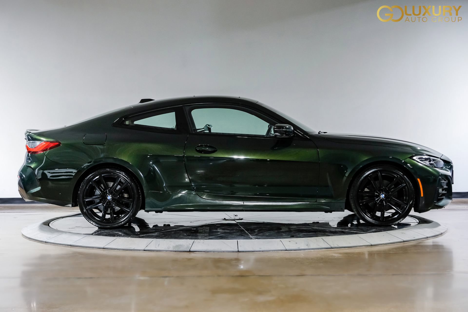 Used 2024 BMW 430i xDrive Coupe w/ M Sport Package AWD/4WD image 8