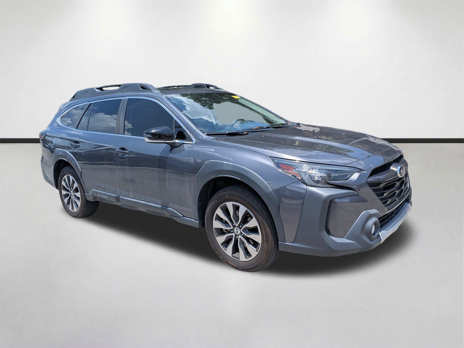 Used 2023 Subaru Outback Limited XT AWD/4WD image 2