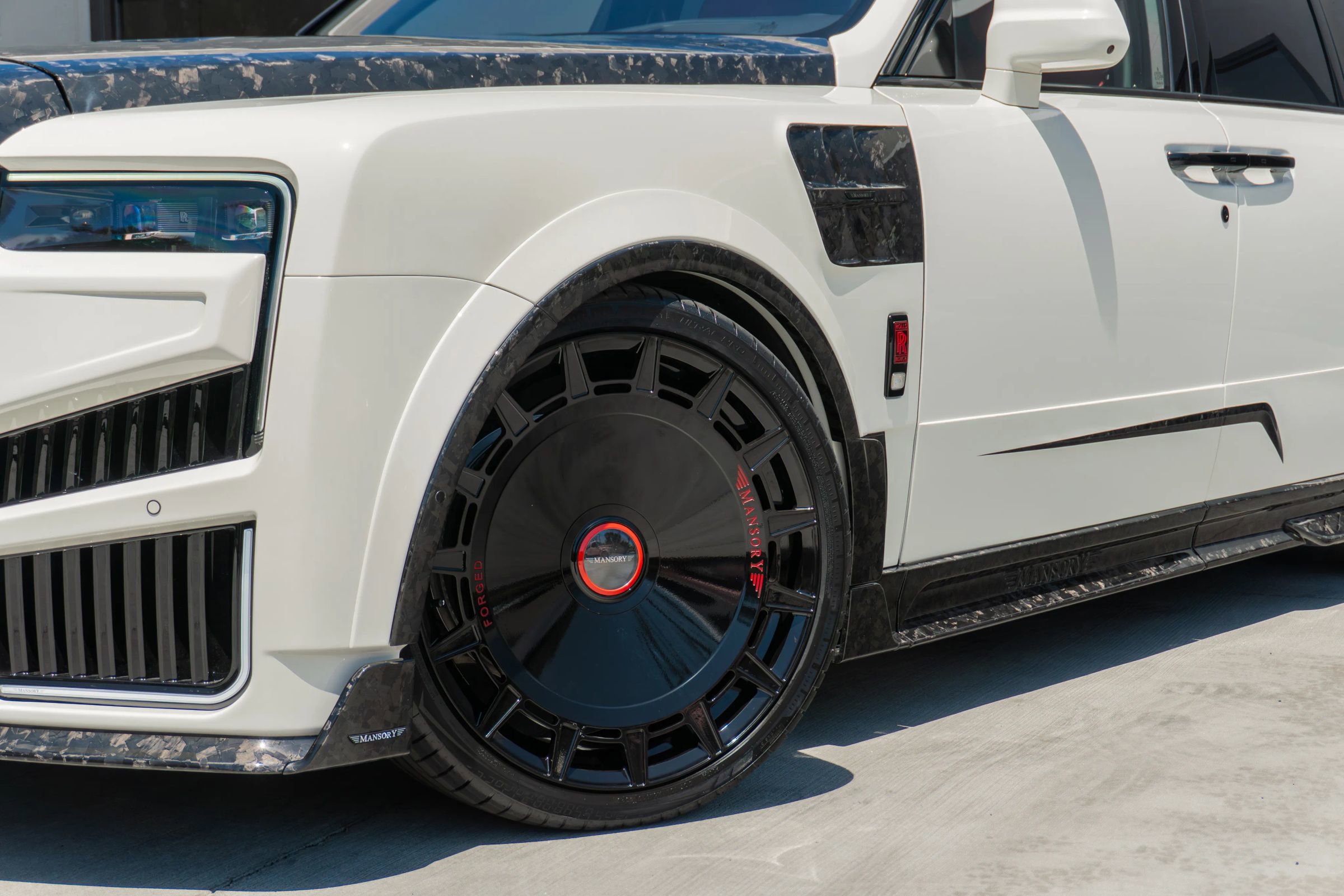 Used 2026 Rolls-Royce Cullinan AWD/4WD image 40