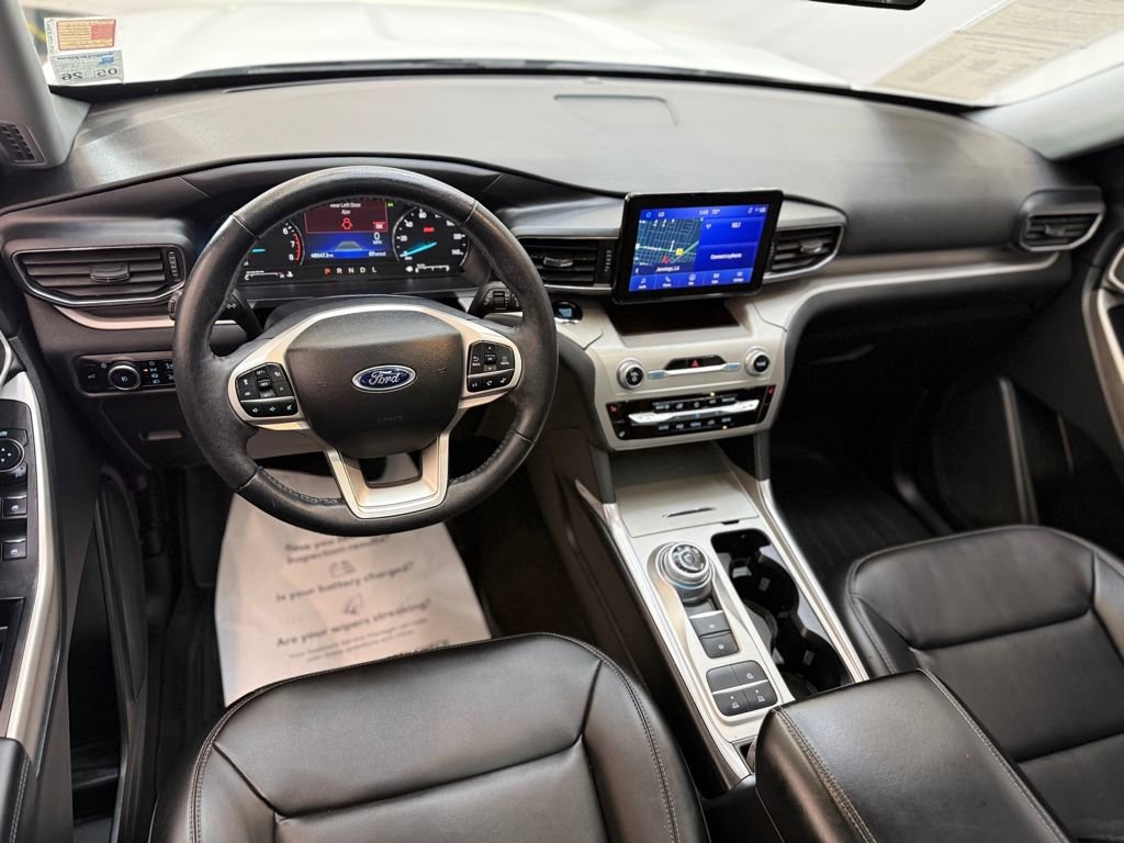 Used 2023 Ford Explorer XLT w/ Equipment Group 202A image 11