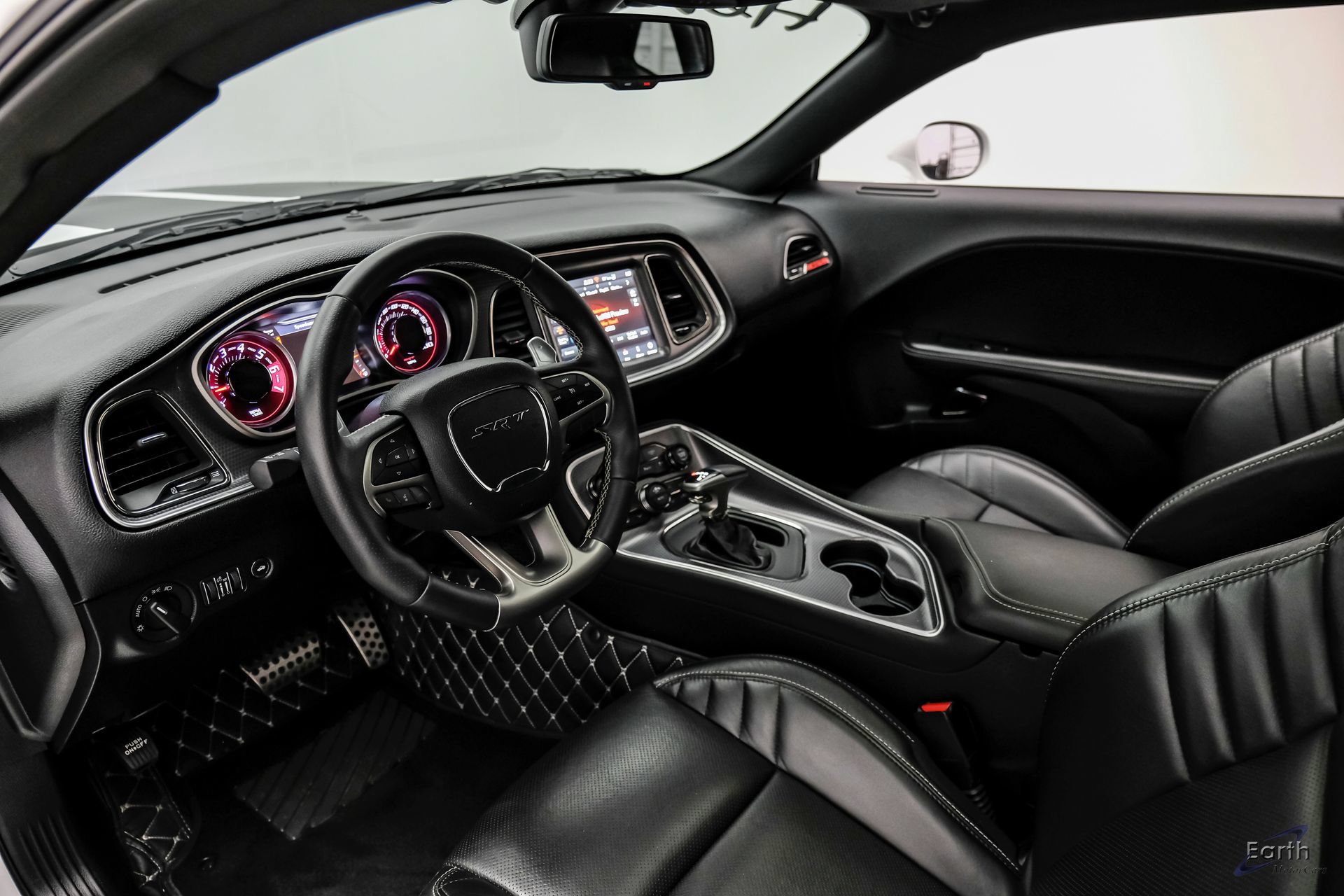 Used 2018 Dodge Challenger SRT Hellcat RWD image 3