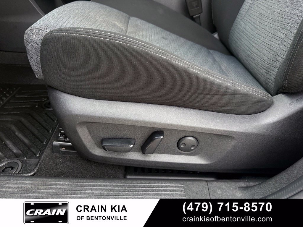 Used 2023 Nissan Rogue SV AWD/4WD image 11
