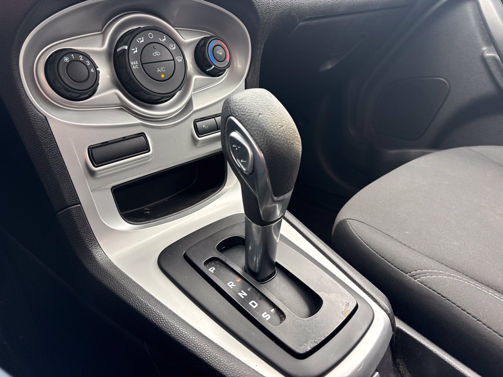 Used 2017 Ford Fiesta SE FWD image 26