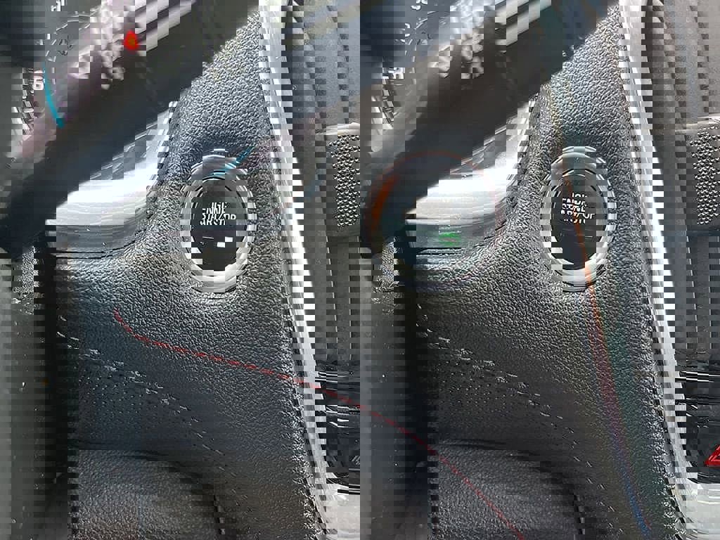 Used 2023 Chevrolet Traverse RS image 38