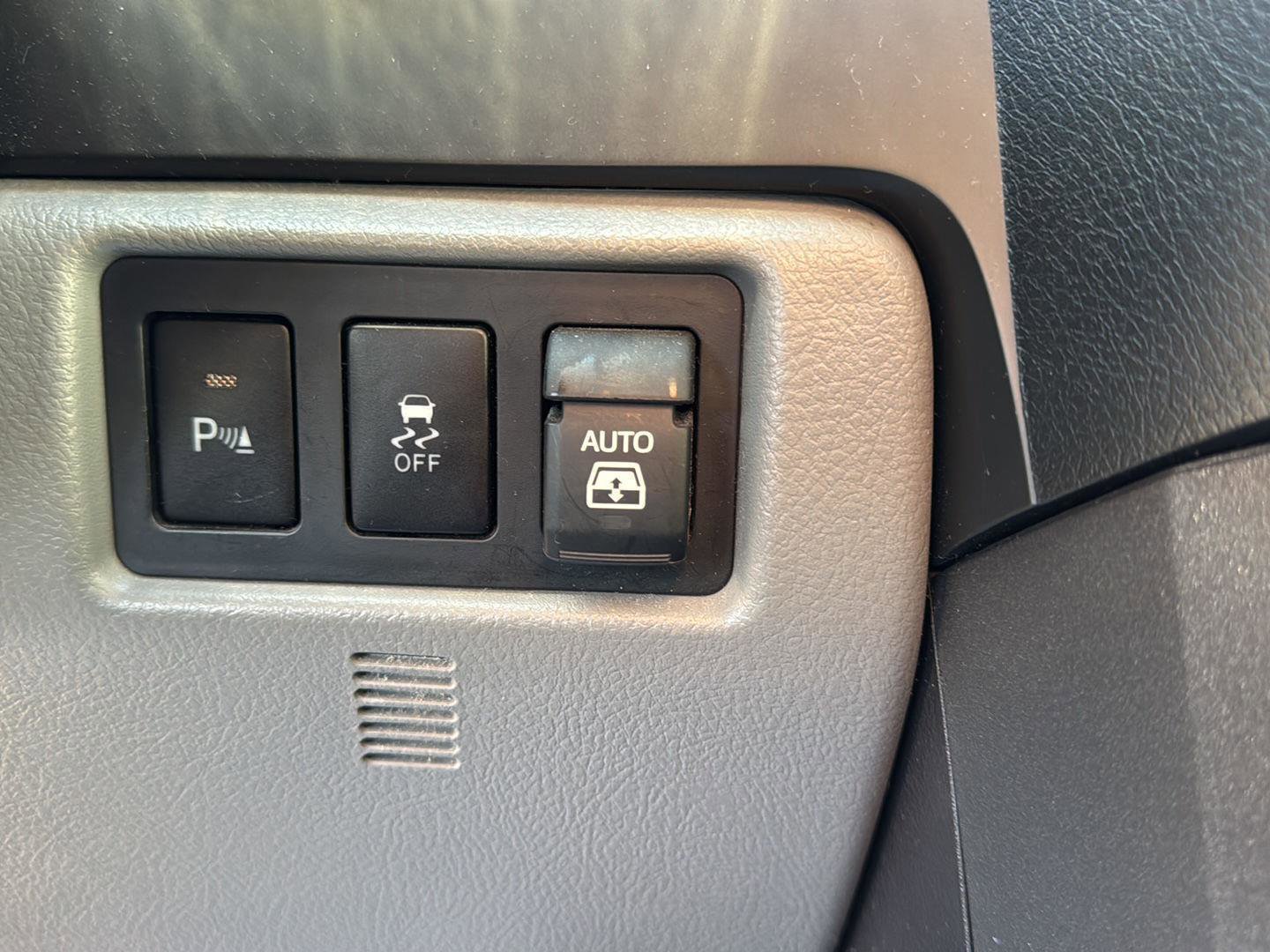 Used 2019 Toyota Sequoia Platinum AWD/4WD image 18