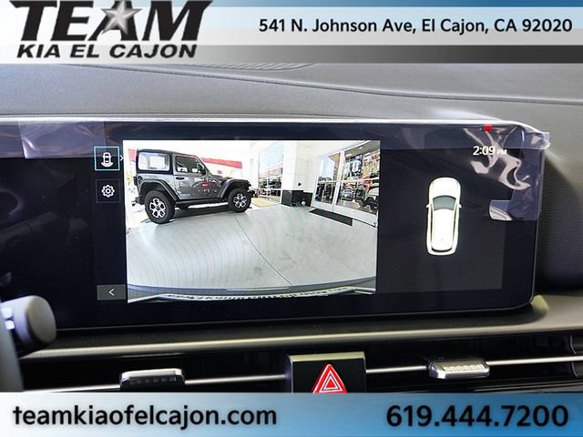 New 2026 Kia Sportage EX w/ EX Panorama Roof Package FWD image 32