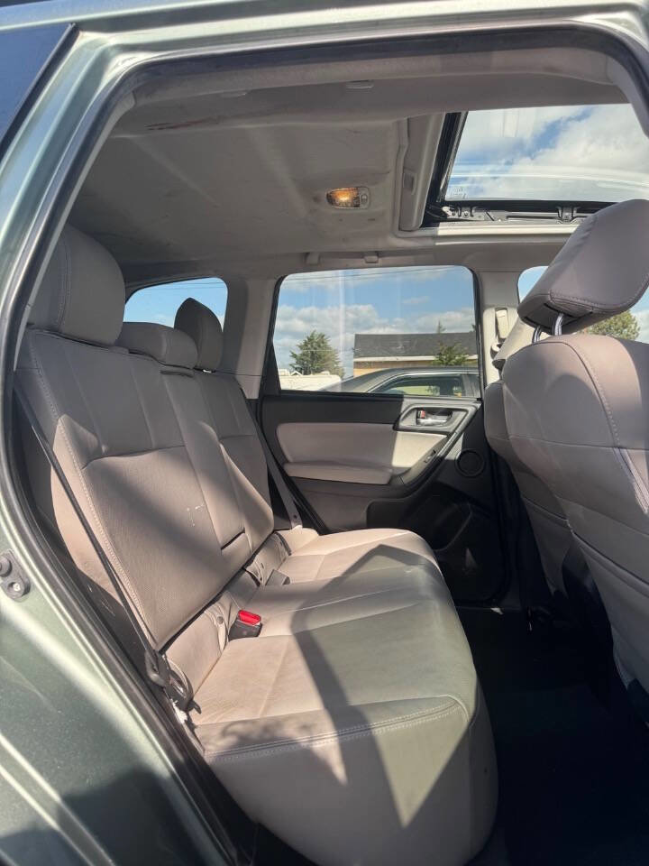 Used 2015 Subaru Forester 2.5i Touring w/ Eyesight & Navigation System AWD/4WD image 8