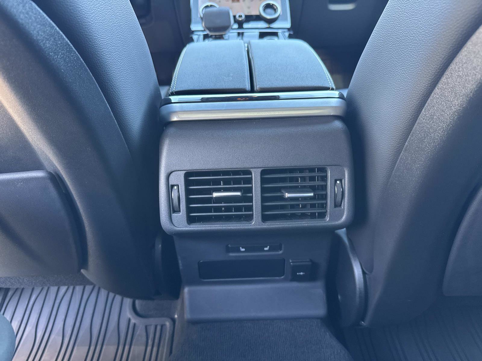 Used 2023 Land Rover Range Rover Velar HST image 17