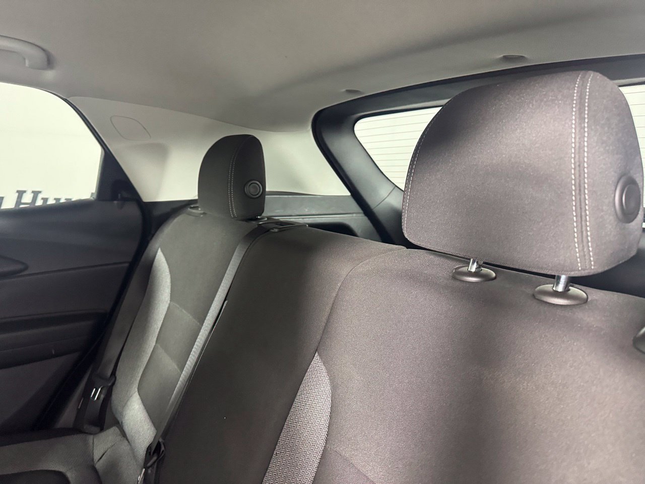 Used 2023 Chevrolet TrailBlazer LT FWD image 21