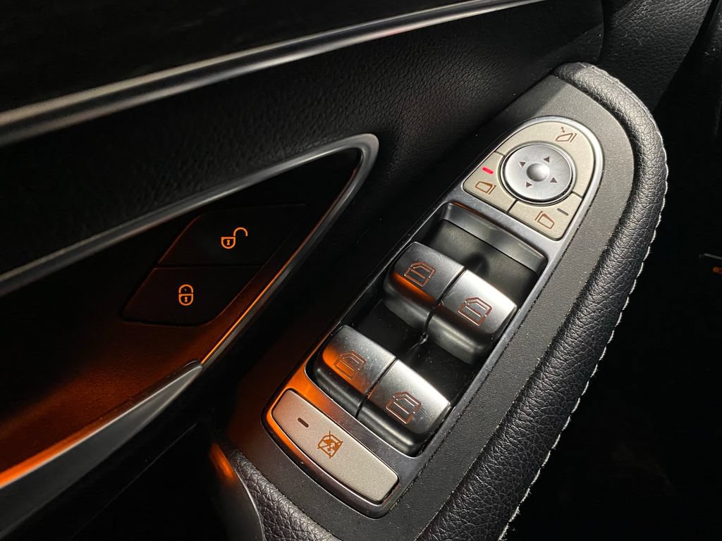 Certified 2019 Mercedes-Benz C 300 Sedan image 8
