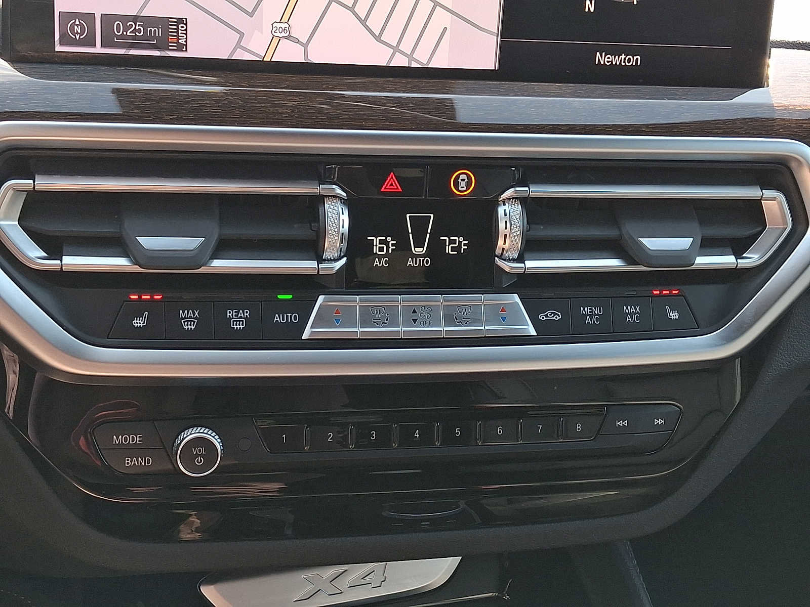 Used 2022 BMW X4 xDrive30i w/ Convenience Package image 16