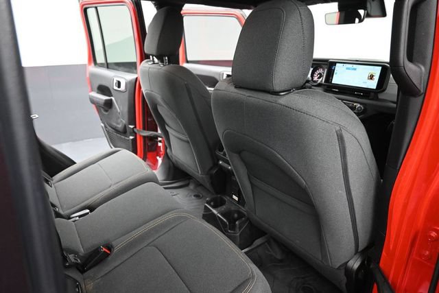 Used 2024 Jeep Gladiator Sport AWD/4WD image 19