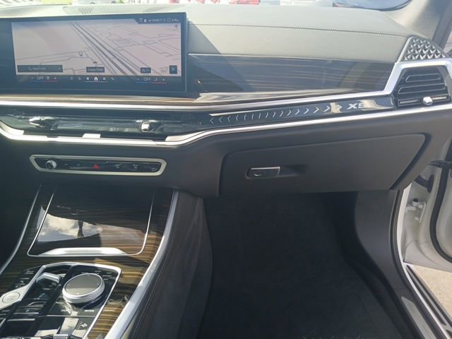 Used 2025 BMW X5 xDrive50e image 21