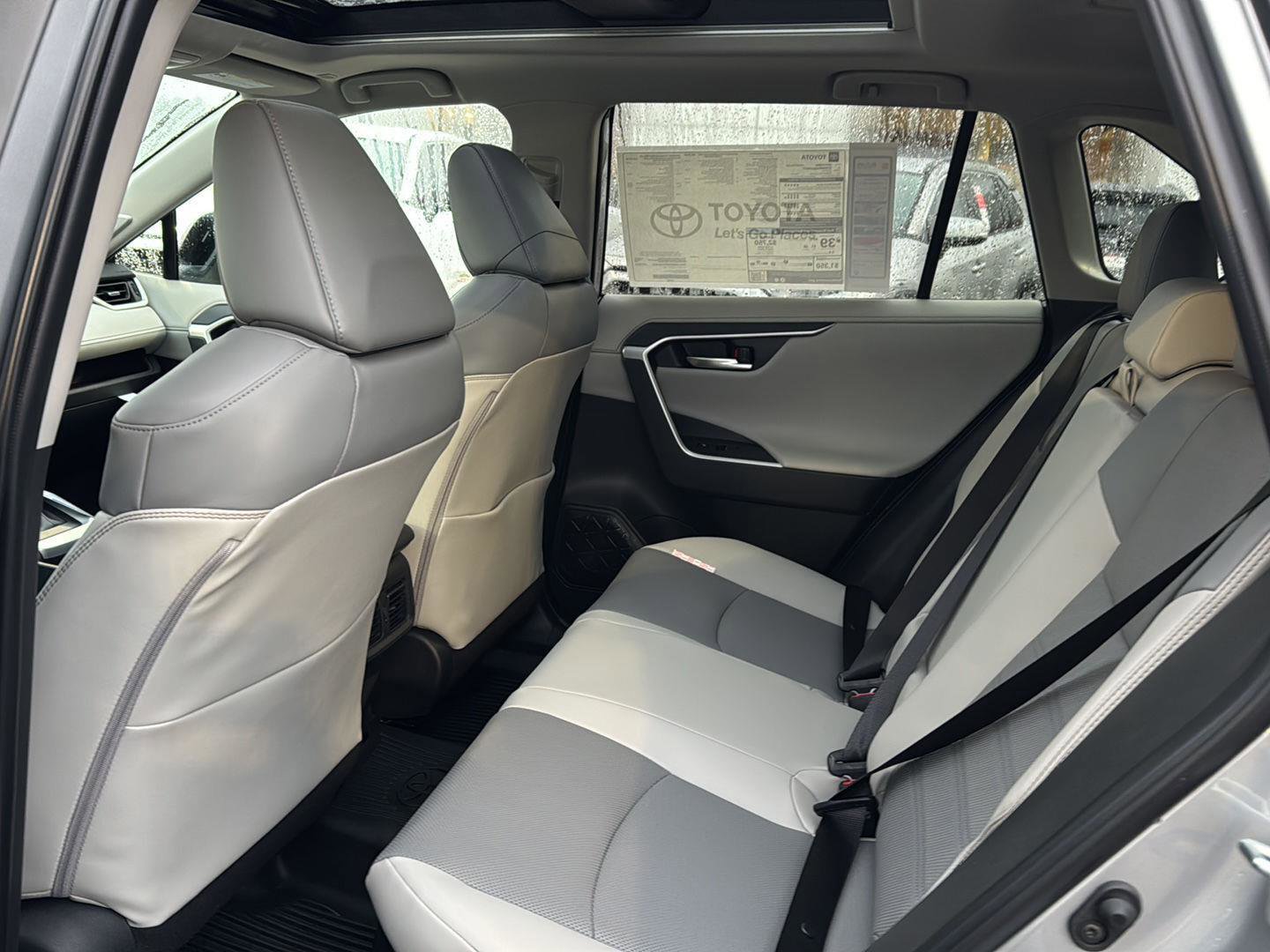 New 2025 Toyota RAV4 Limited image 9