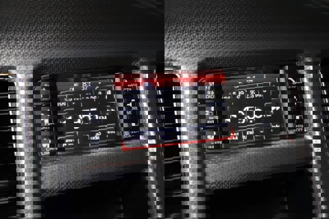 Used 2013 Dodge Charger SE image 15