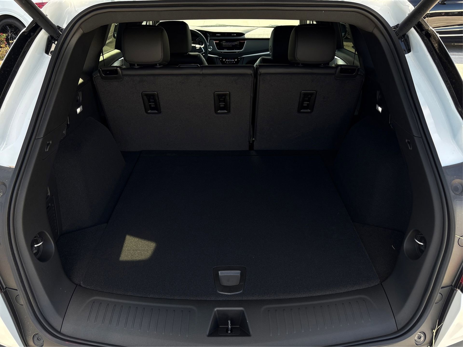 New 2026 Cadillac XT5 Luxury image 10