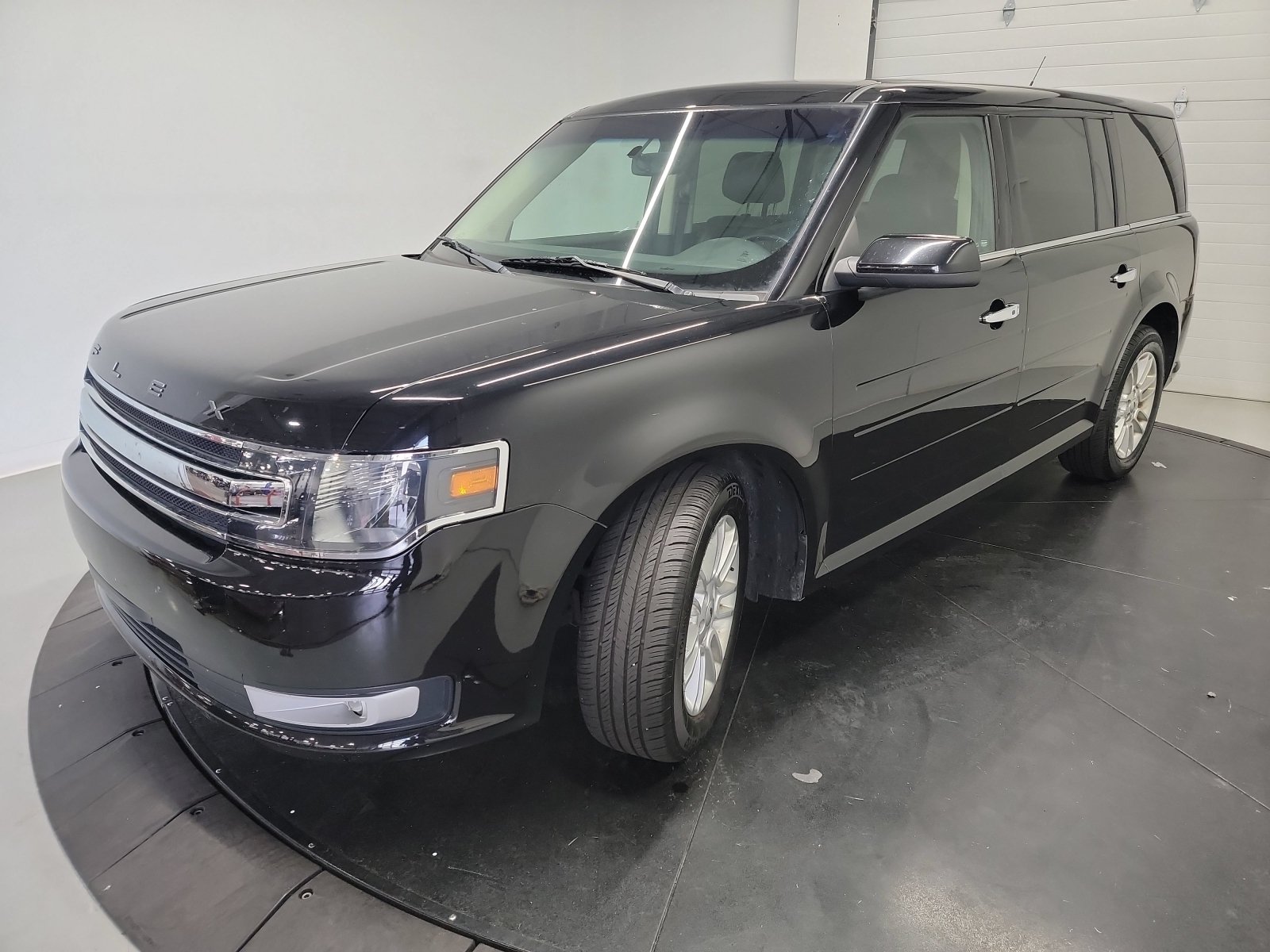 Used 2019 Ford Flex SEL w/ Equipment Group 202A AWD/4WD image 3