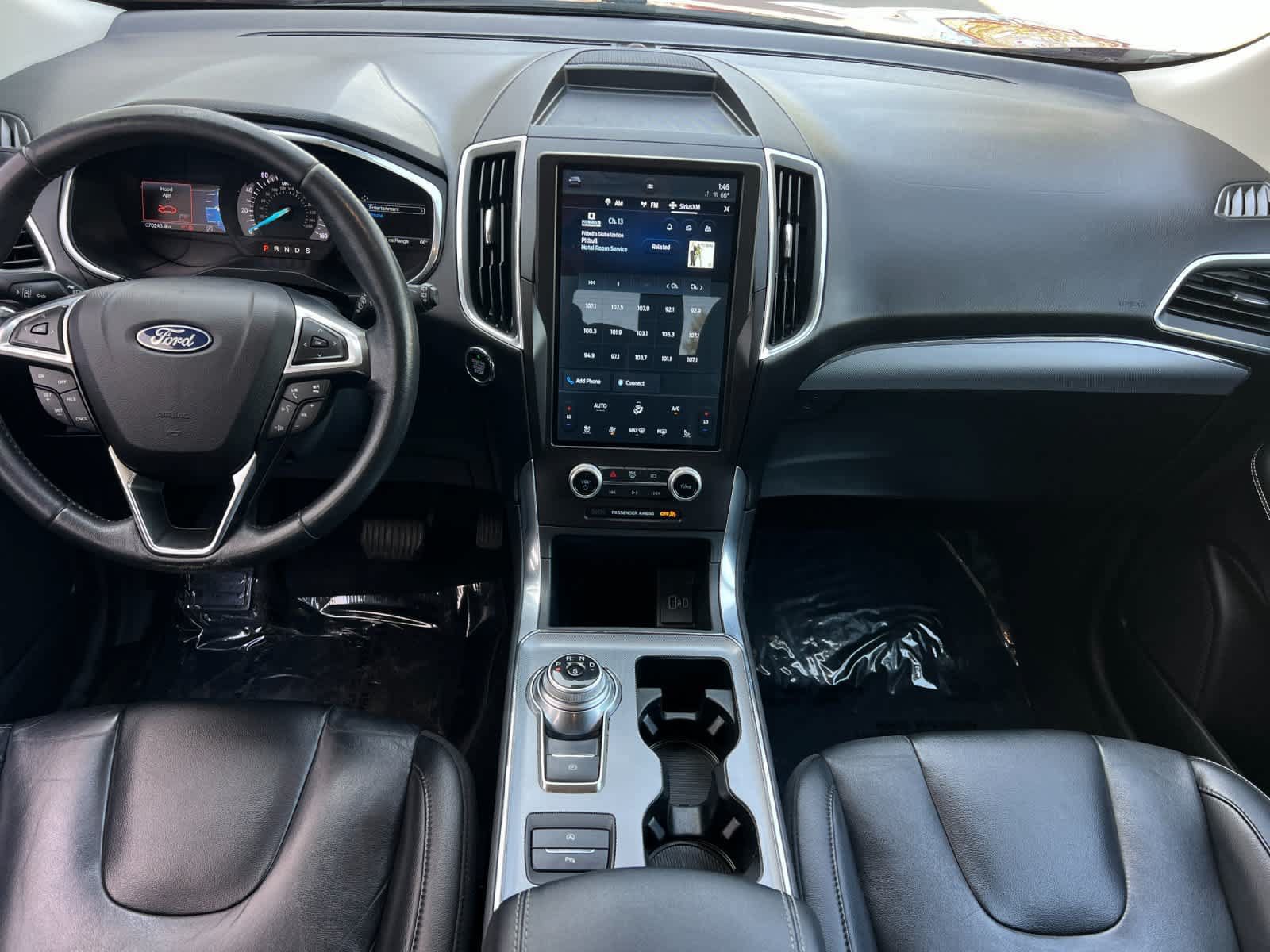 Used 2021 Ford Edge Titanium FWD image 4