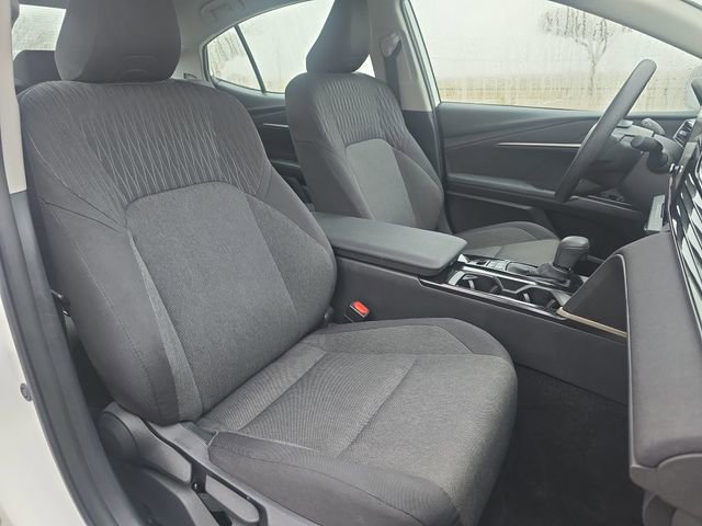 Used 2025 Toyota Camry LE image 10