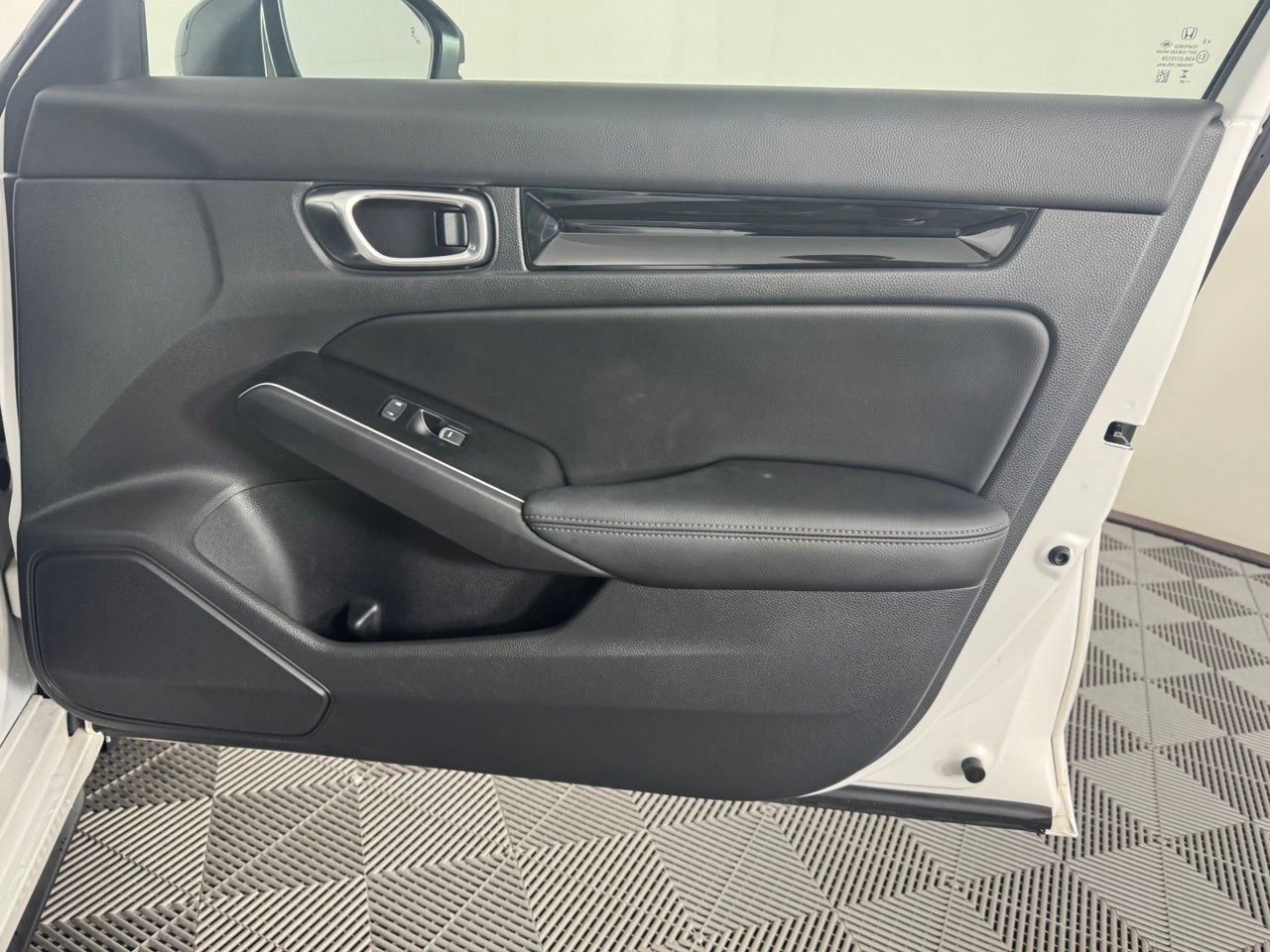 Used 2025 Honda Civic Sport Touring image 32