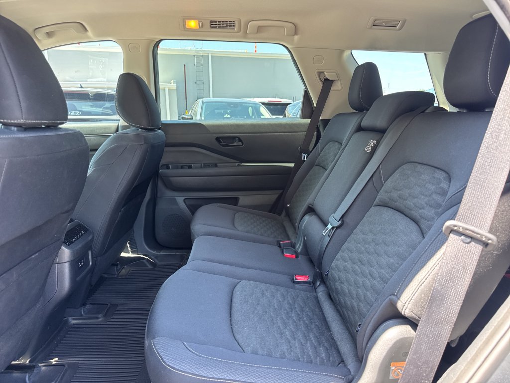 Used 2023 Nissan Pathfinder SV AWD/4WD image 9
