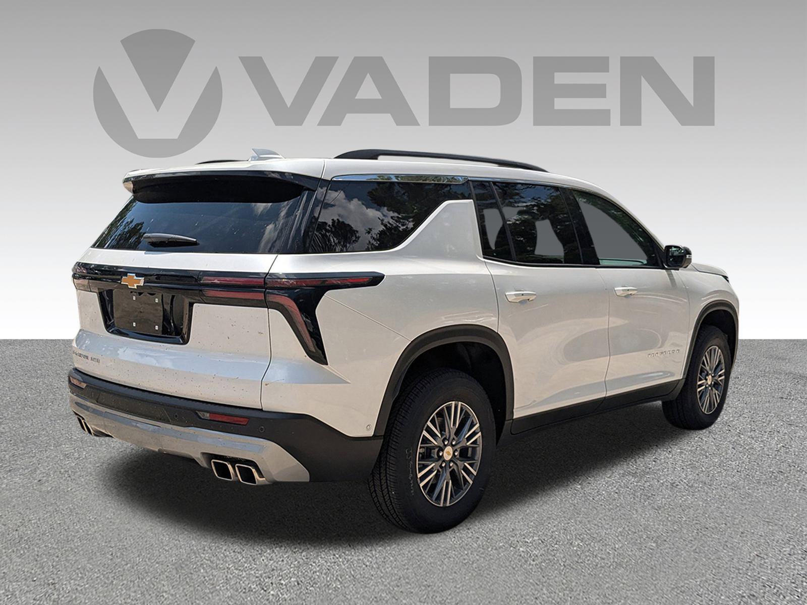 New 2025 Chevrolet Traverse LT w/ Enhanced Driving Package image 32