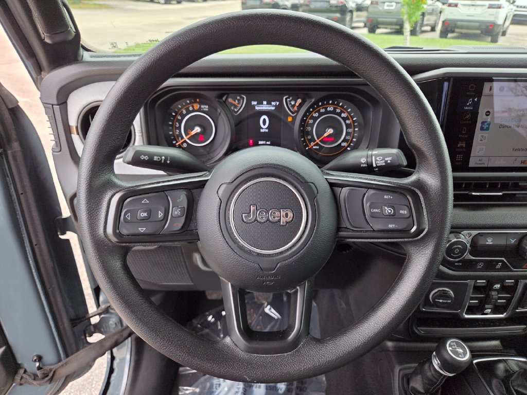 Used 2024 Jeep Gladiator Sport AWD/4WD image 31