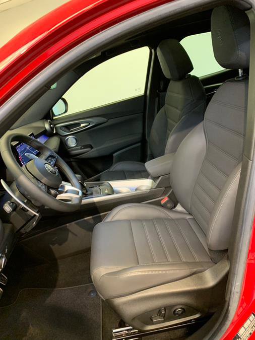 Used 2024 Alfa Romeo Tonale Ti image 18