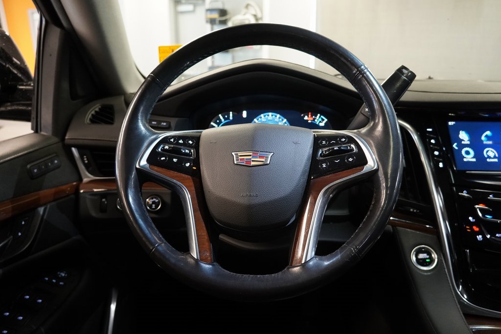Used 2020 Cadillac Escalade ESV Luxury image 20