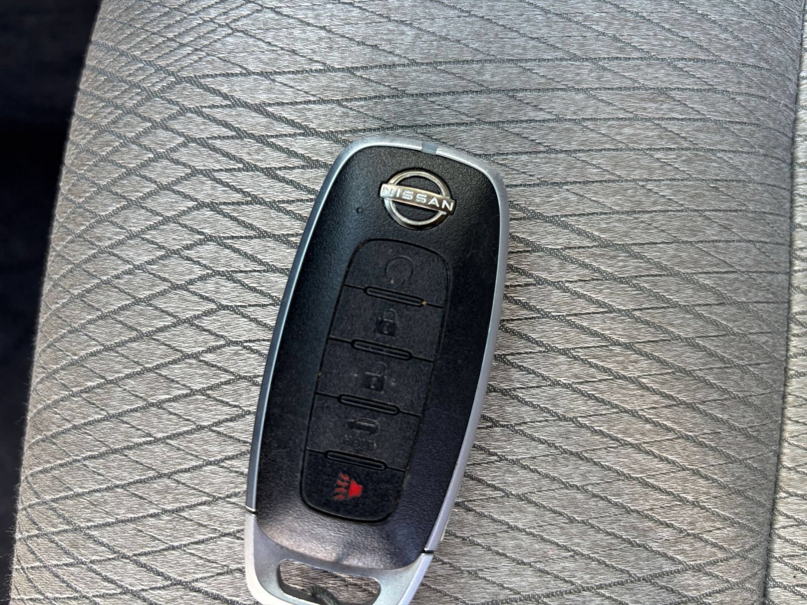 Used 2025 Nissan Rogue SV AWD/4WD image 26