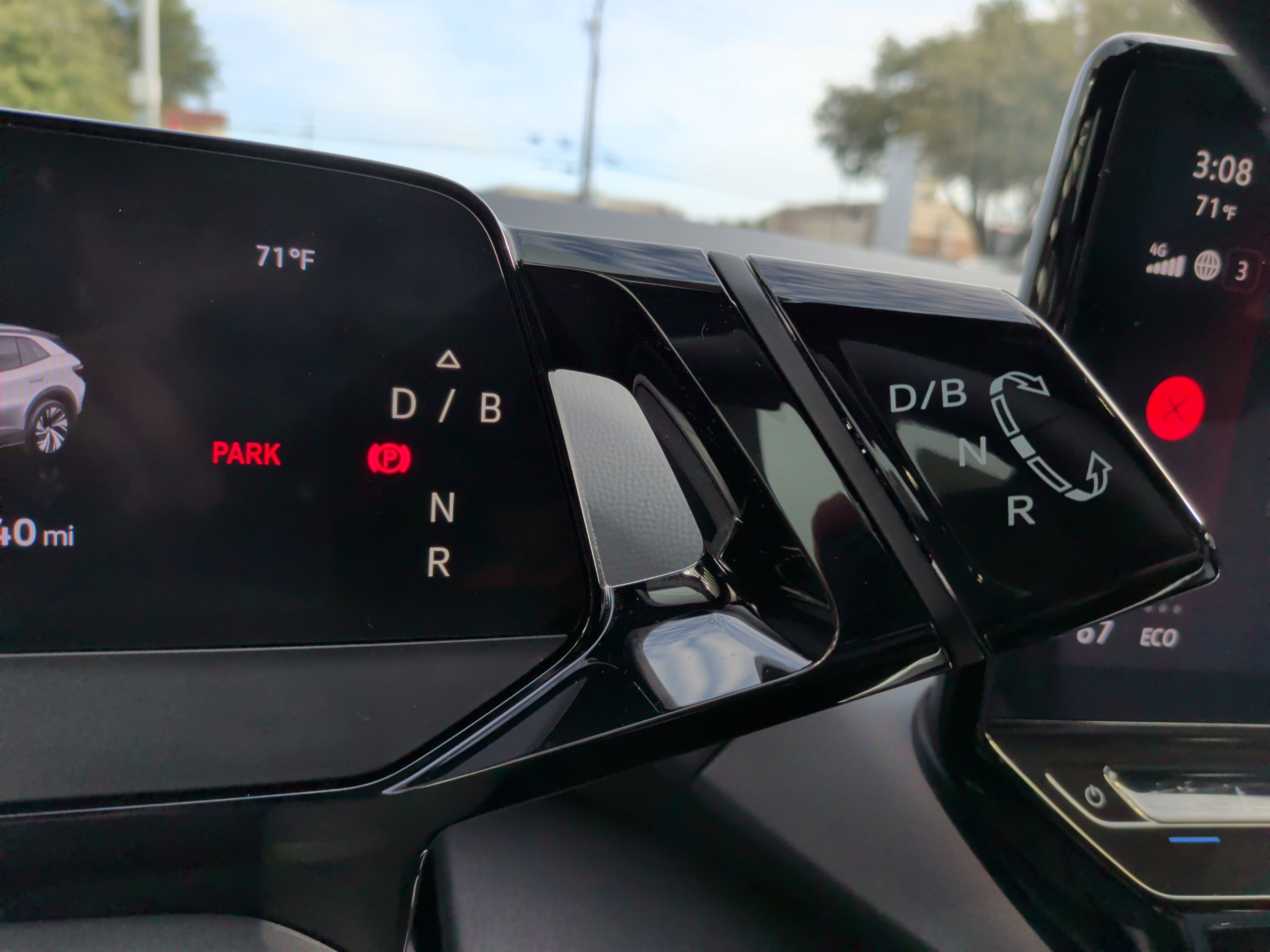 Used 2023 Volkswagen ID.4 Pro image 26