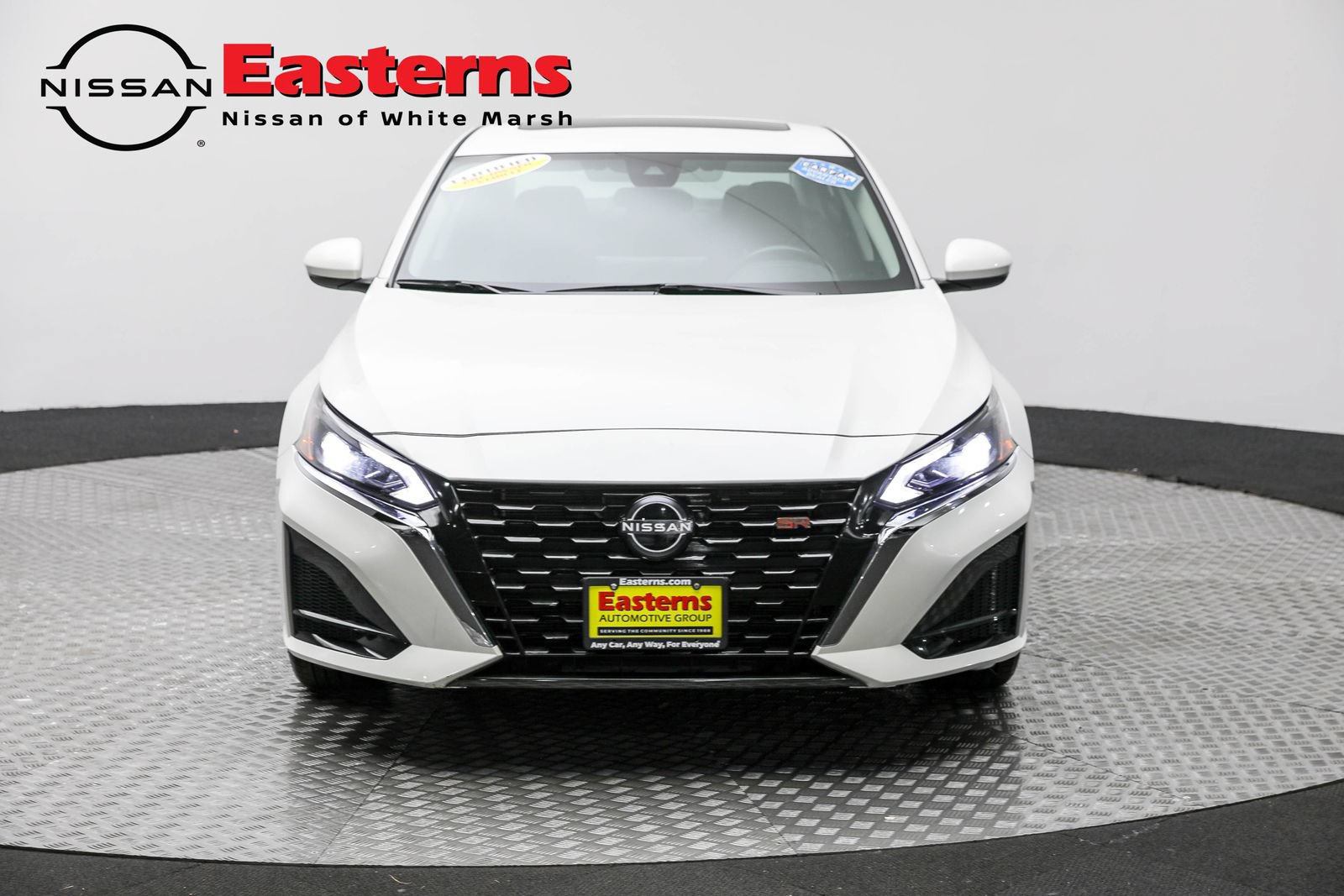 Used 2024 Nissan Altima 2.5 SV w/ SV Premium Package AWD/4WD image 2