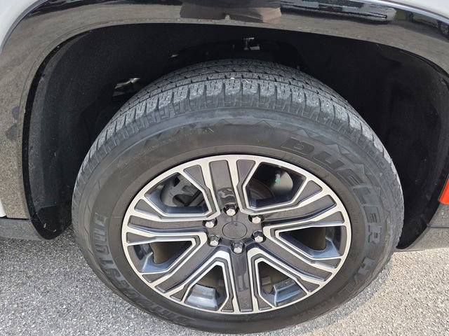 Used 2024 Jeep Wagoneer 2WD w/ Premium Group I image 9