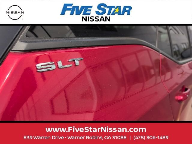 Used 2024 GMC Terrain SLT image 29