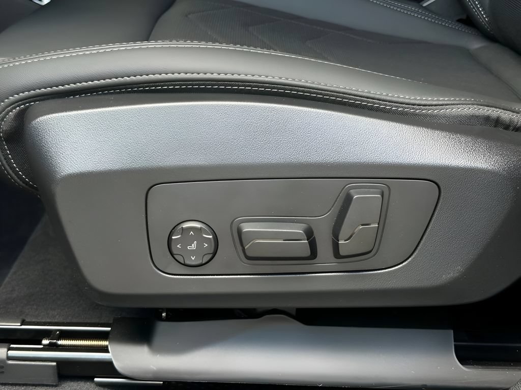 Used 2026 BMW X1 xDrive28i w/ Convenience Package AWD/4WD image 11