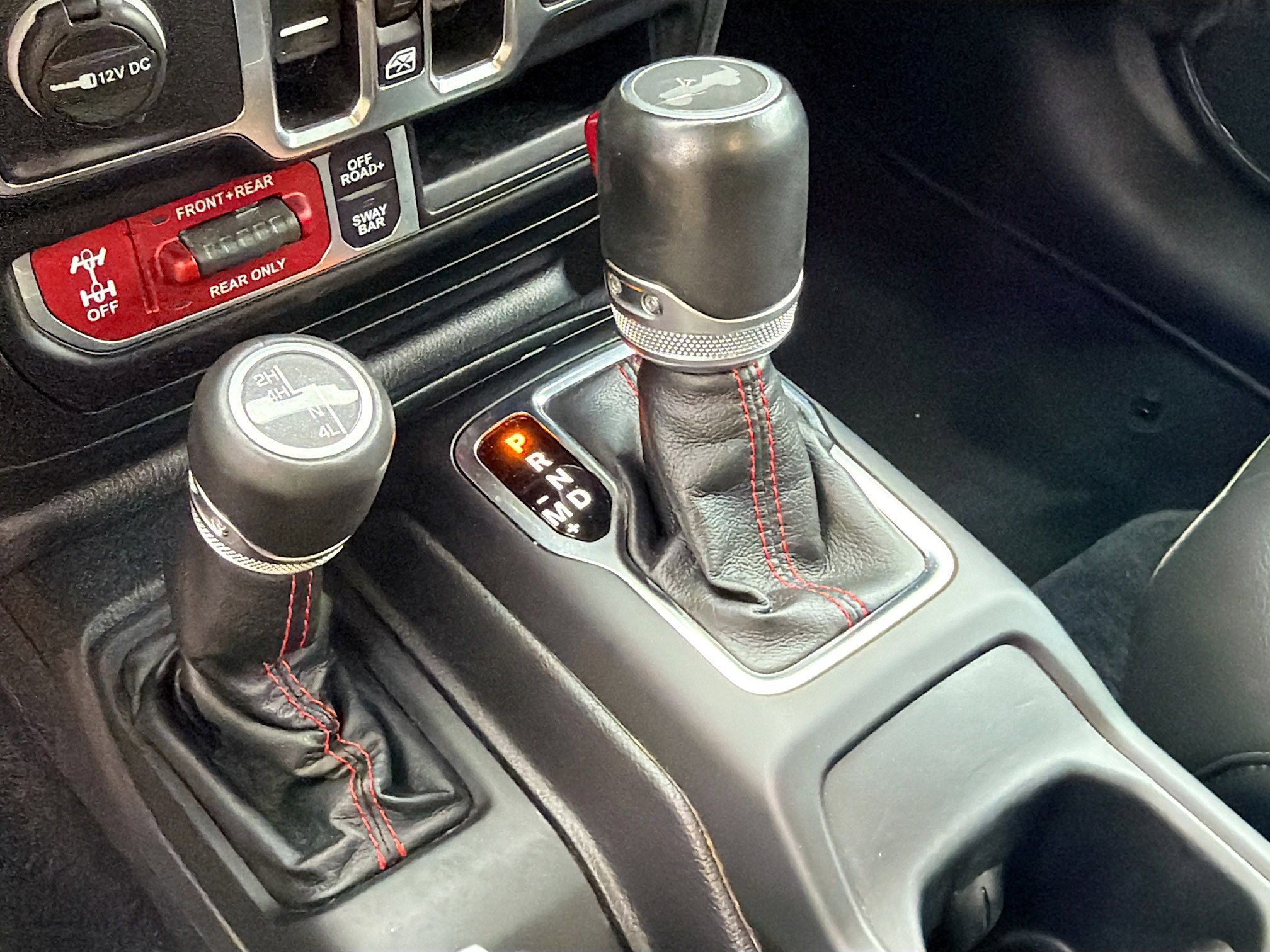 Used 2022 Jeep Wrangler Unlimited Rubicon w/ Cold Weather Group image 27