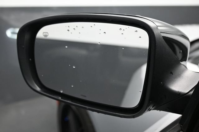Used 2022 Dodge Charger R/T w/ Blacktop Package RWD image 9