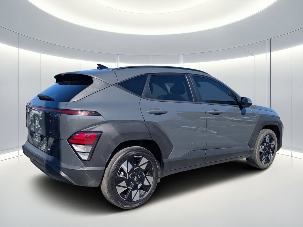 Used 2025 Hyundai Kona SEL image 4